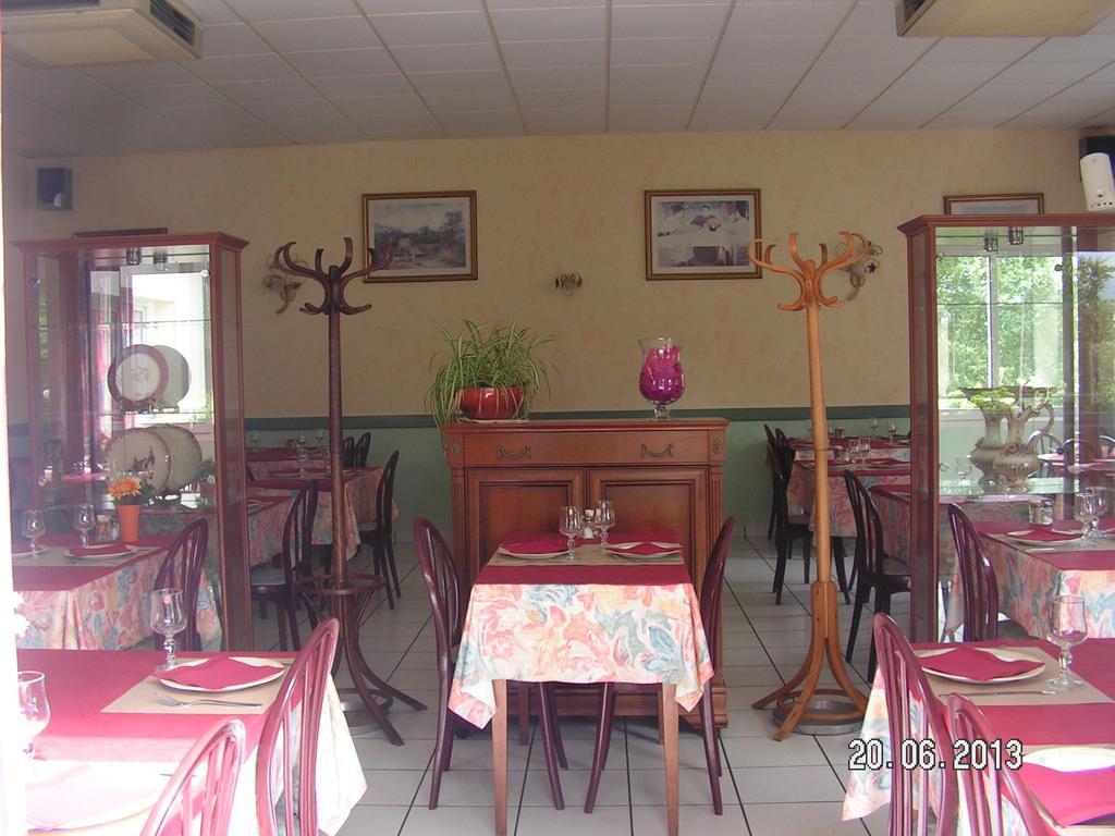 Le Bois Joli Massais Exterior foto